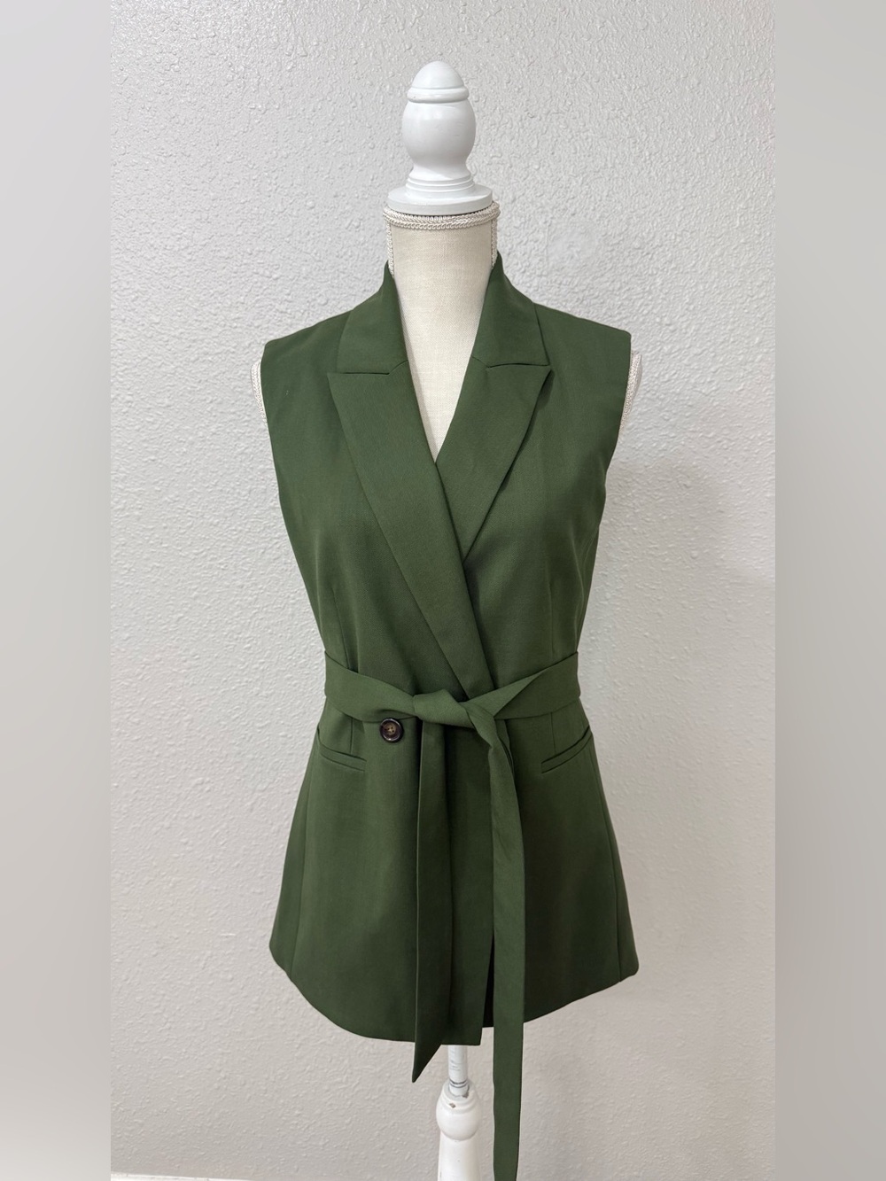 NWT ARGENT Double Breasted Belted Wool Vest Olive Size 4